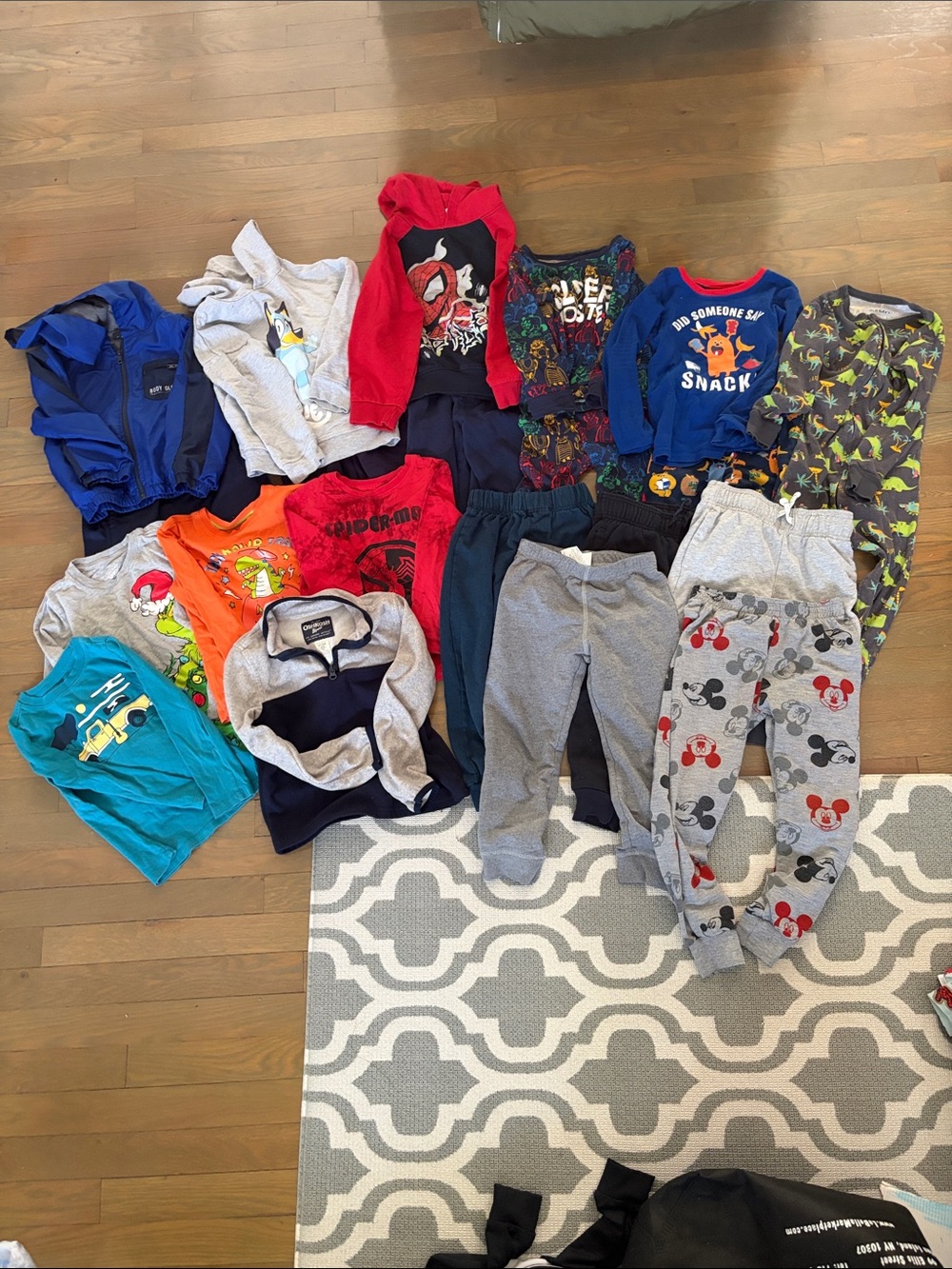 4T/5T Boys 21pc Mixed fall/winter/holiday Clothing Lot - euc
